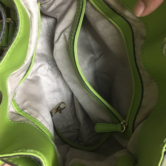 Authentic Michael Kors Hamilton Bag - Picture 5 of 9